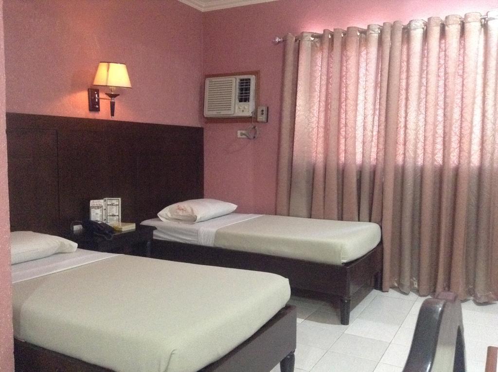 Miami Inn Cagayan de Oro Exteriör bild