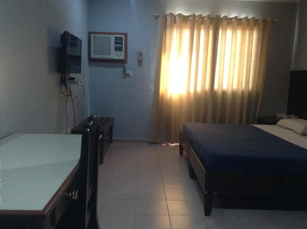 Miami Inn Cagayan de Oro Exteriör bild