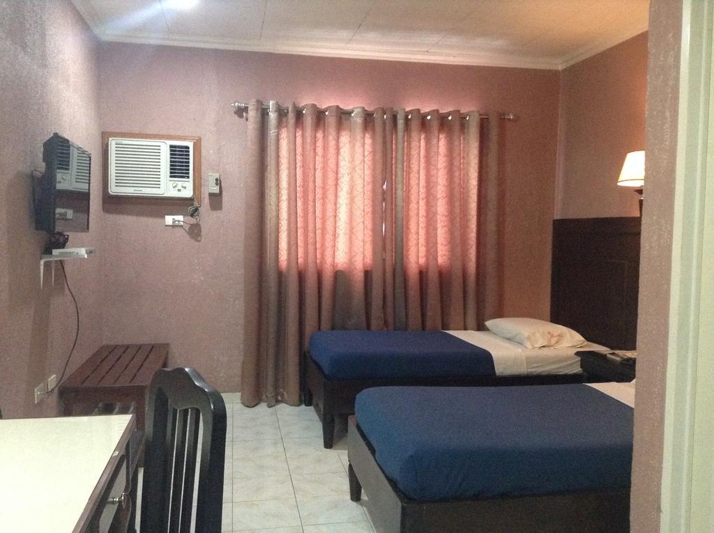 Miami Inn Cagayan de Oro Exteriör bild