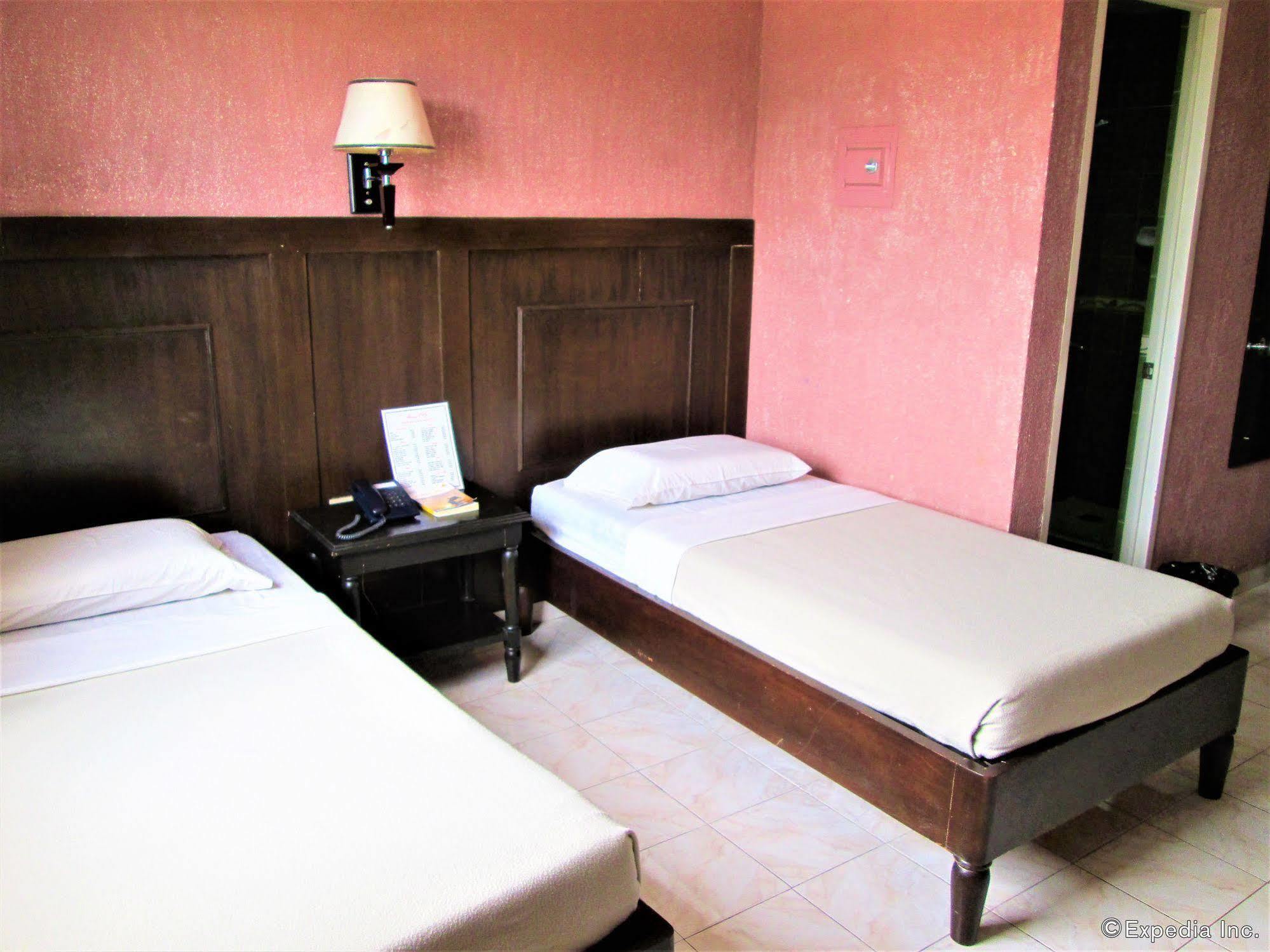 Miami Inn Cagayan de Oro Exteriör bild