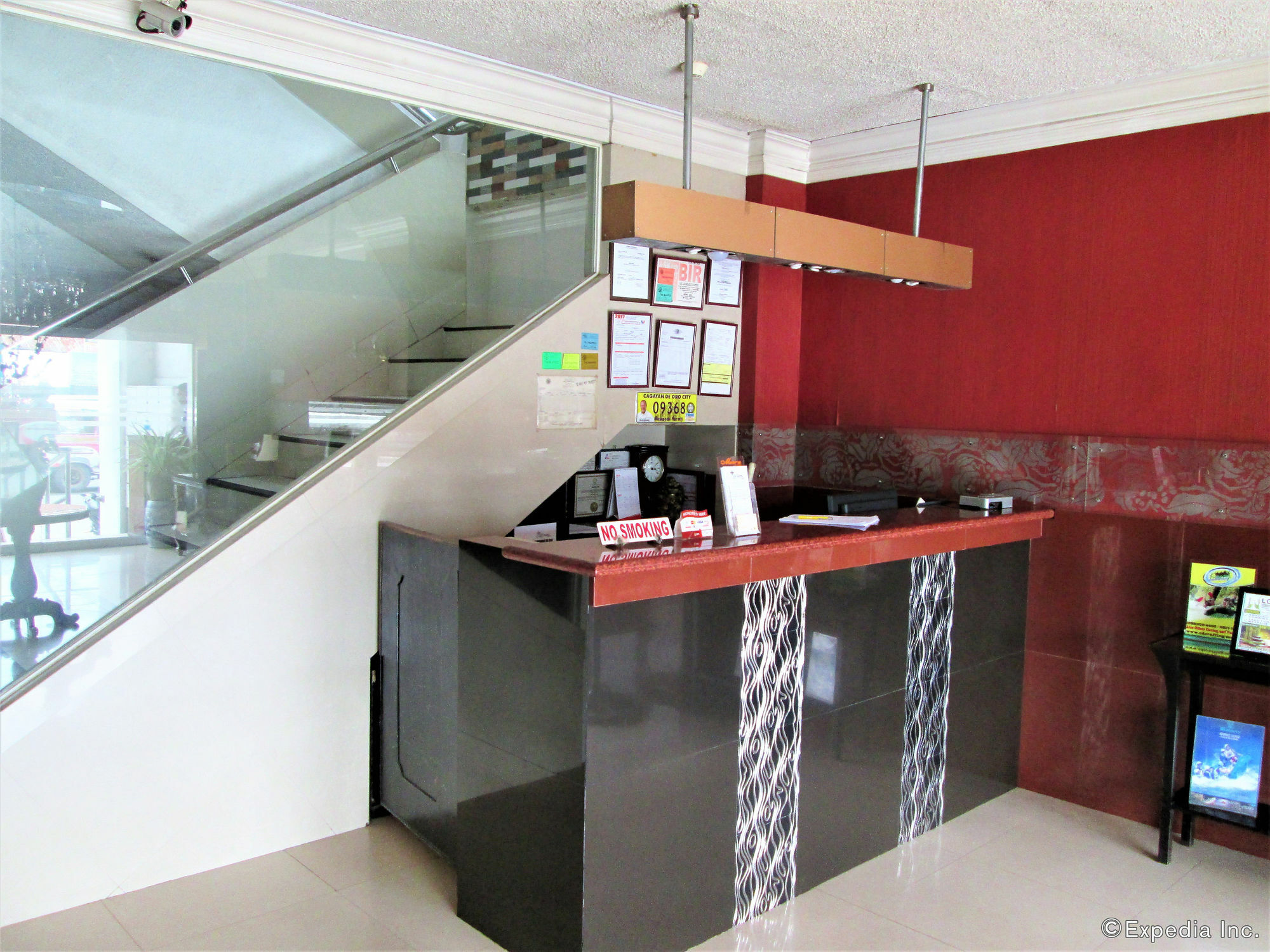 Miami Inn Cagayan de Oro Exteriör bild