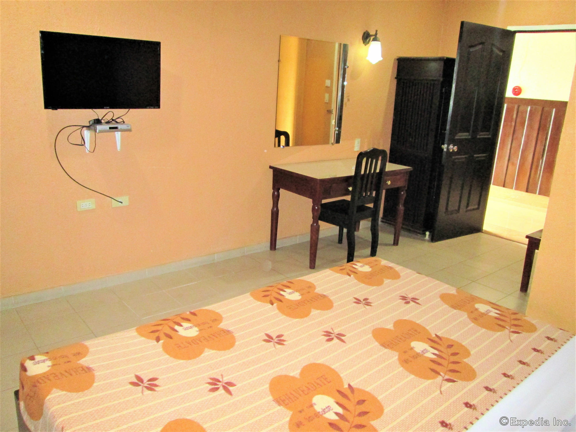 Miami Inn Cagayan de Oro Exteriör bild